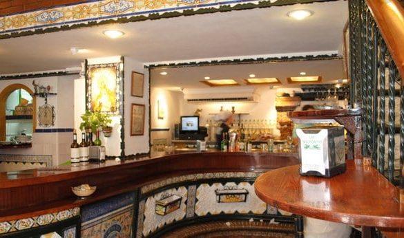 Las Golondrinas – great food at Seville’s best decorated tapas bar.
