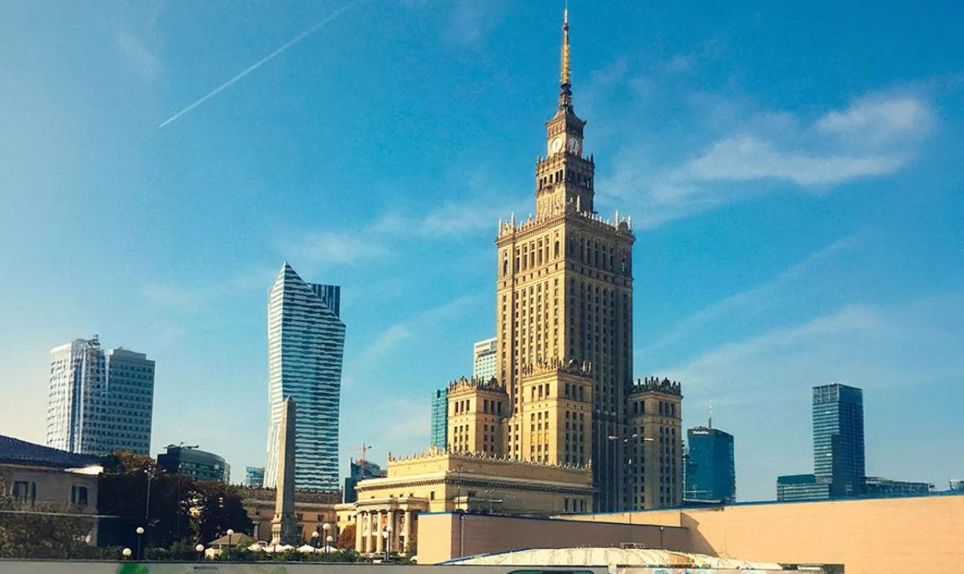 WHY THE OLD TOWN AND THE FORMER JEWISH GHETTO OF WARSAW?