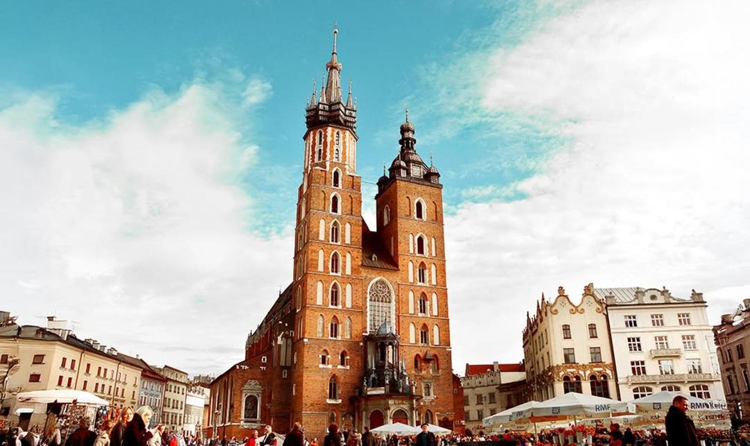 Wide view of St. Mary’s Basilica in Krakow’s Main Square