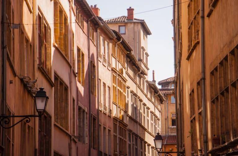 Food Tour Lyon: The Traditional Canut Breakfast